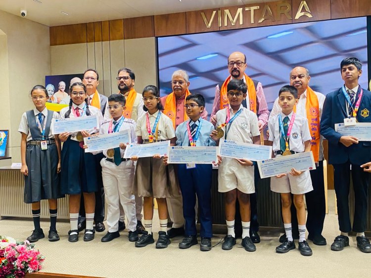 राष्ट्रीय उत्कृष्टता सम्मान समारोह में शामिल हुए विधायक पुरन्दर मिश्रा, राज्यपाल रमेन डेका ने मेधावी विद्यार्थियों का किया सम्मान 
