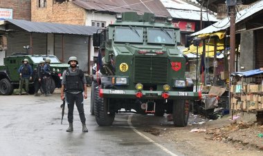 जम्मू-कश्मीर के कुलगाम में आतंकी हमला: छत्तीसगढ़ के दो मजदूरों की मौत, सुरक्षा एजेंसियों ने शुरू किया सर्च ऑपरेशन