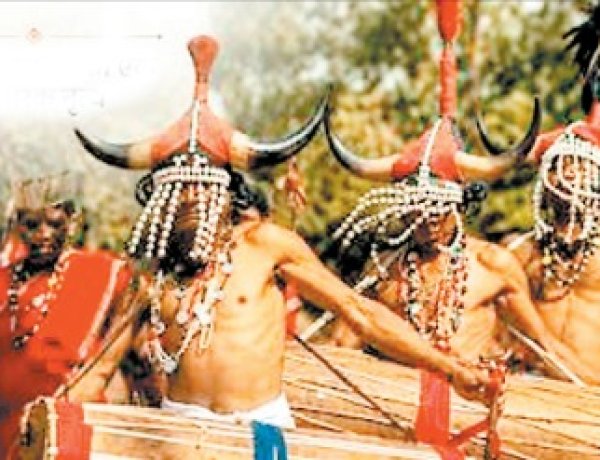 राष्ट्रपति भवन में स्वतंत्रता दिवस समारोह, गौर मडिय़ा नृत्य और गेंड़ी की प्रस्तुति
