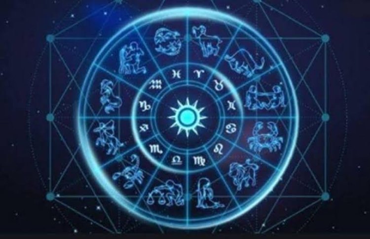 राशिफल 3 अगस्त : किसकी चमकेगी किस्मत? जानें सभी 12 राशियों का सटीक भविष्यफल