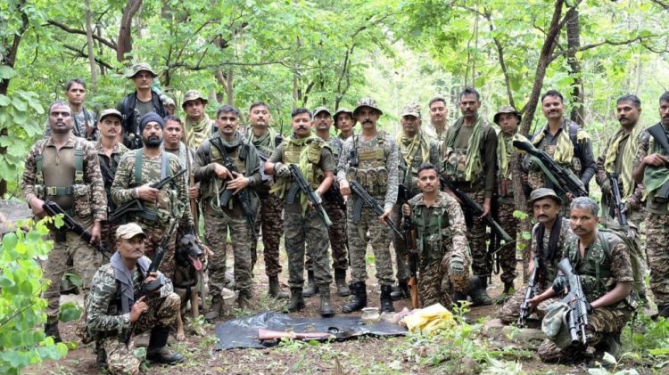 सुरक्षाबलों को बड़ी सफलता, जंगल से नक्सलियों का डंप बरामद; रायफल और 49 जिंदा कारतूस जब्त