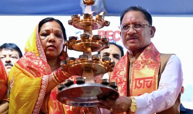 सवा लाख ‘आशीर्वाद के दीपों’ से जगमगाया खारुन तट, प्रधानमंत्री नरेंद्र मोदी के स्वस्थ और दीर्घायु जीवन के लिए हुई महाआरती