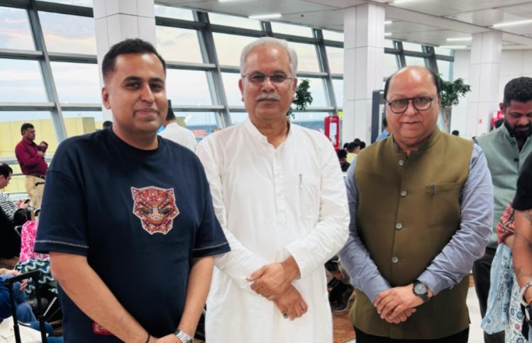 प्रकृति की ओर सोसायटी के अध्यक्ष मोहन वर्ल्यानी ने पूर्व मुख्यमंत्री भूपेश बघेल से की सौजन्य भेंट 