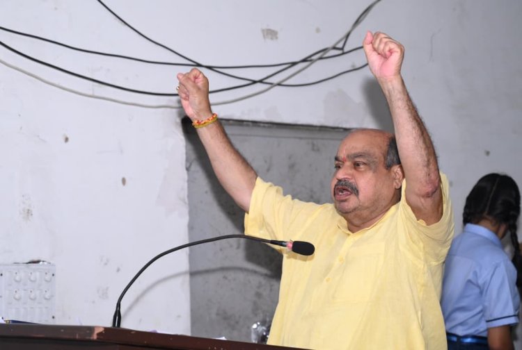 शिक्षक समाज के शिल्पकार, उनके संस्कारों से बनता है राष्ट्र का भविष्य : पुरन्दर मिश्रा