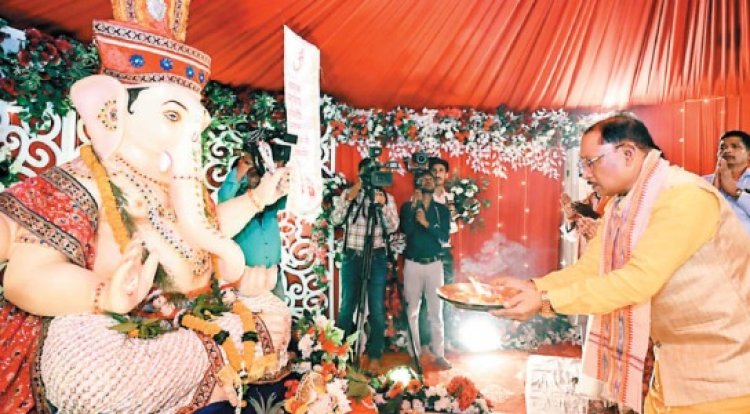 सीएम हाउस में विराजे विघ्नहर्ता