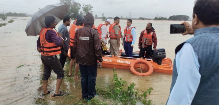 बस्तर में राहत-बचाव और स्वास्थ्य सेवाएं तेज : NH-30 बाढ़ में फंसे ट्रक चालकों का सुरक्षित रेस्क्यू