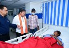 सड़क हादसे में घायलों से मिलने अस्पताल पहुंचे डिप्टी सीएम विजय शर्मा, बेहतर उपचार के दिए निर्देश