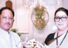 नितिन नवीन और स्मृति ईरानी से मिले सीएम
