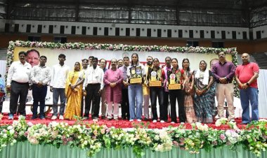 उप मुख्यमंत्री अरुण साव ने बहतराई खेल अकादमी के अंतरराष्ट्रीय पदक विजेता खिलाड़ियों का किया सम्मान, बढ़ाया हौसला