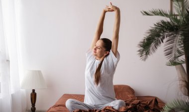 दिनभर ऊर्जावान और सेहतमंद रहने के लिए सुबह उठते ही करें ये 5 काम; शरीर रहेगा चुस्त-दुरुस्त और मन रहेगा शांत