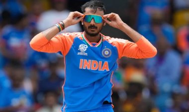 अक्षर पटेल ने मचाया तबाही का तूफान, वेस्टइंडीज के खिलाफ पलटा मैच और तोड़ा एमएस धोनी का 17 साल पुराना रिकॉर्ड