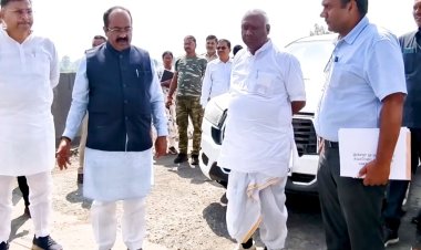CG Breaking : डिप्टी सीएम अरुण साव ने महानदी पुल पर अधिकारियों की लगाई  क्लास