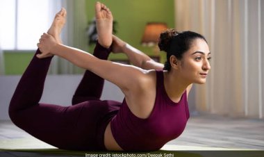 चेहरे की प्राकृतिक चमक के लिए करें आसान फेस योगासन: जानिए इसे करने का तरीका और फायदे