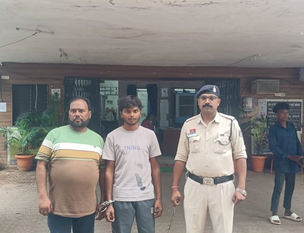Raipur Crime :  निर्माणाधीन मकान से वायर चोरी करने वाले दो नाबालिग सहित दो कबाड़ी गिरफ्तार