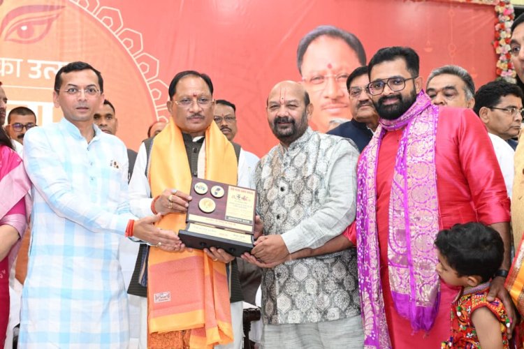 मुख्यमंत्री निवास में गरबा महोत्सव की धूम, भक्ति और उल्लास के रंग में रंगा आयोजन