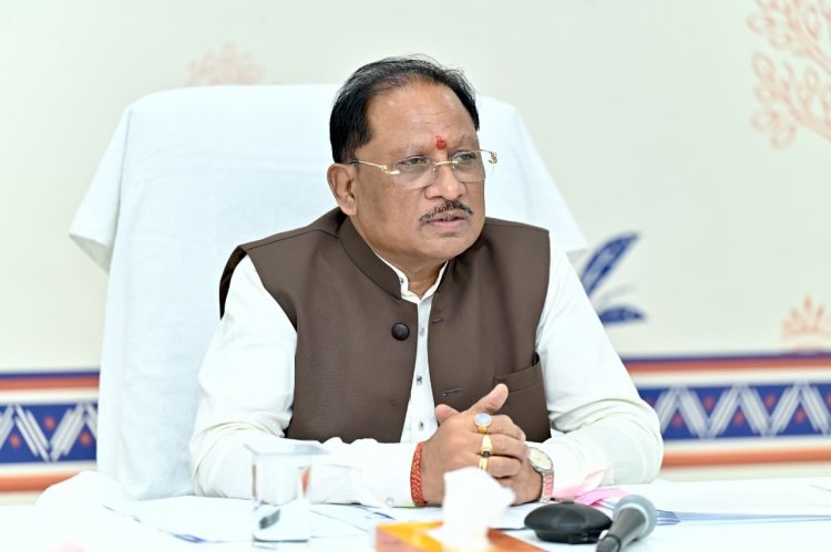सीएम हेल्पलाइन : एक्शन में छत्तीसगढ़ सरकार,पीडब्लूडी के 13 अधिकारियों को कारण बताओ नोटिस,15 दिनों में मांगा जवाब