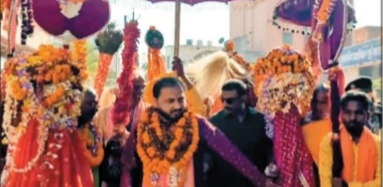 बस्तर दशहरा में शामिल हजारों  देवी-देवताओं को रसूम देकर विदाई